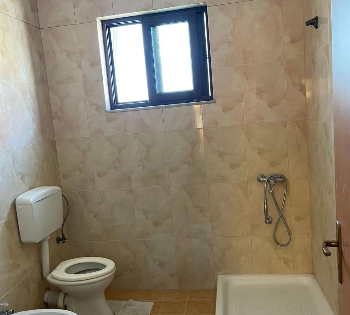 Guest House By Roni Durres